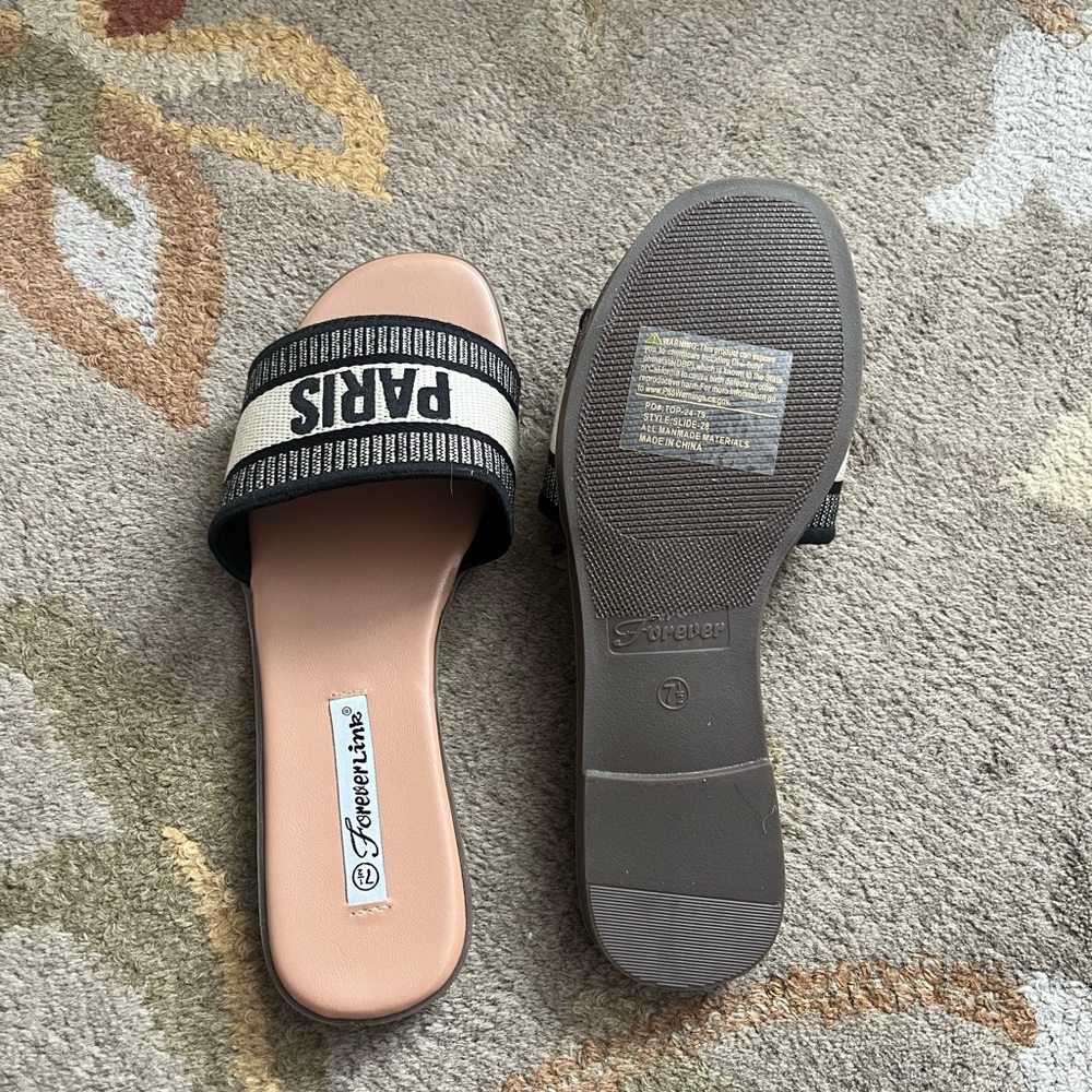 Aris Women's Sandals - Black and Tan